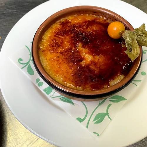 Shefs Dessert Table: Classic Creme Brulee